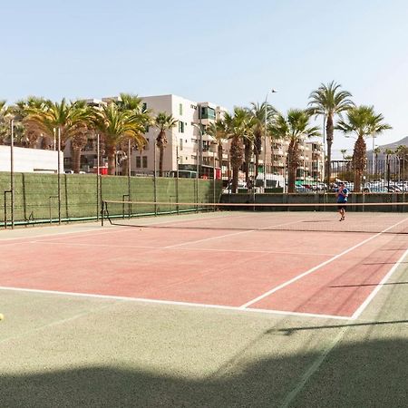 ארונה Homeforguest Modern And Recently Renovated Apartment In Arona מראה חיצוני תמונה