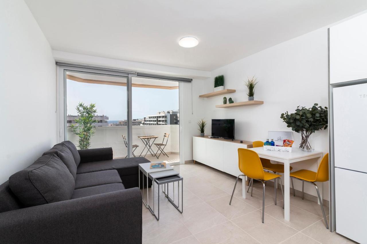 ארונה Homeforguest Modern And Recently Renovated Apartment In Arona מראה חיצוני תמונה