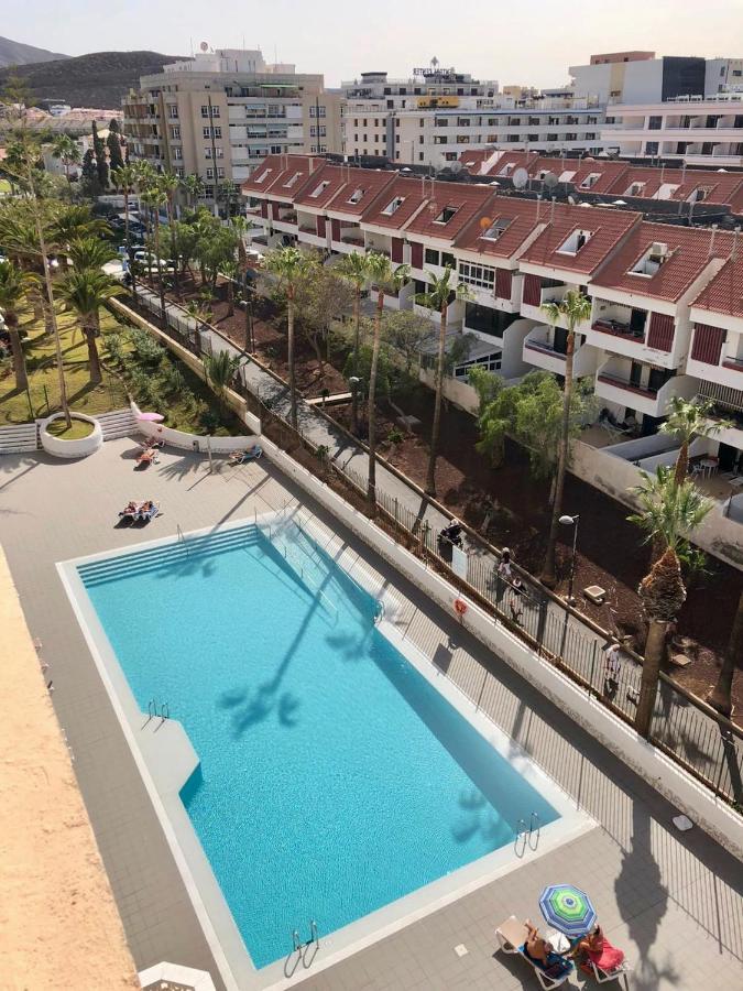 ארונה Homeforguest Modern And Recently Renovated Apartment In Arona מראה חיצוני תמונה