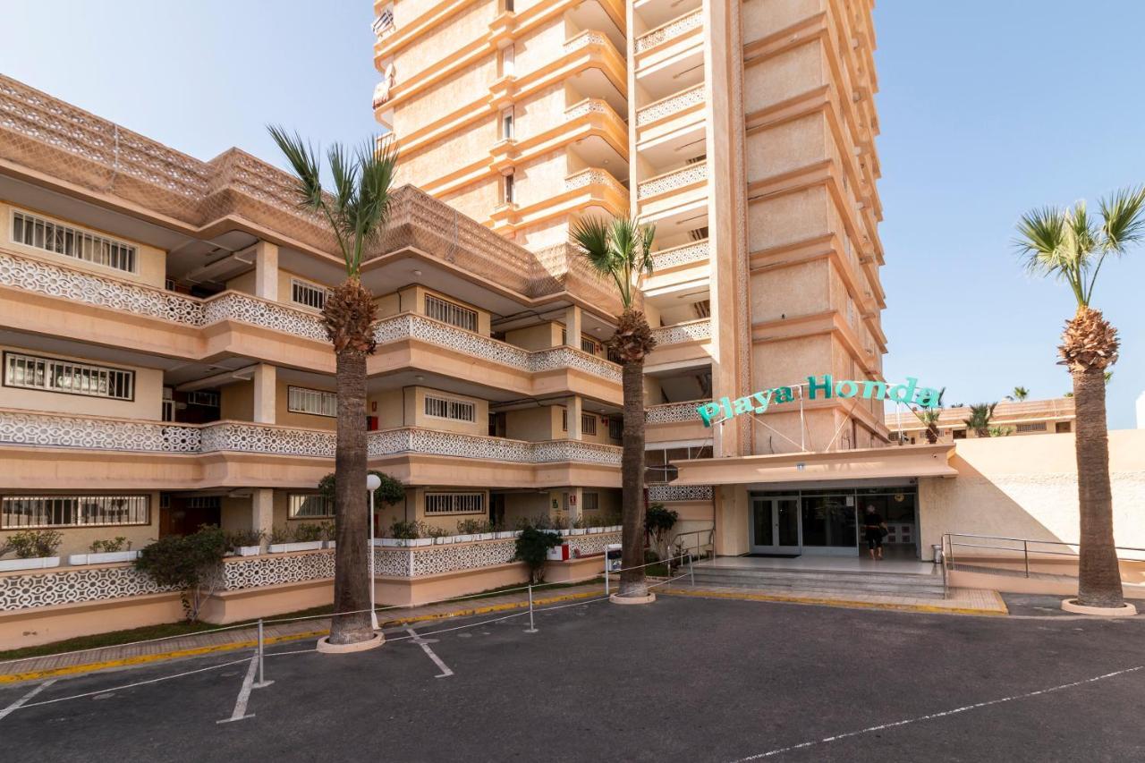ארונה Homeforguest Modern And Recently Renovated Apartment In Arona מראה חיצוני תמונה