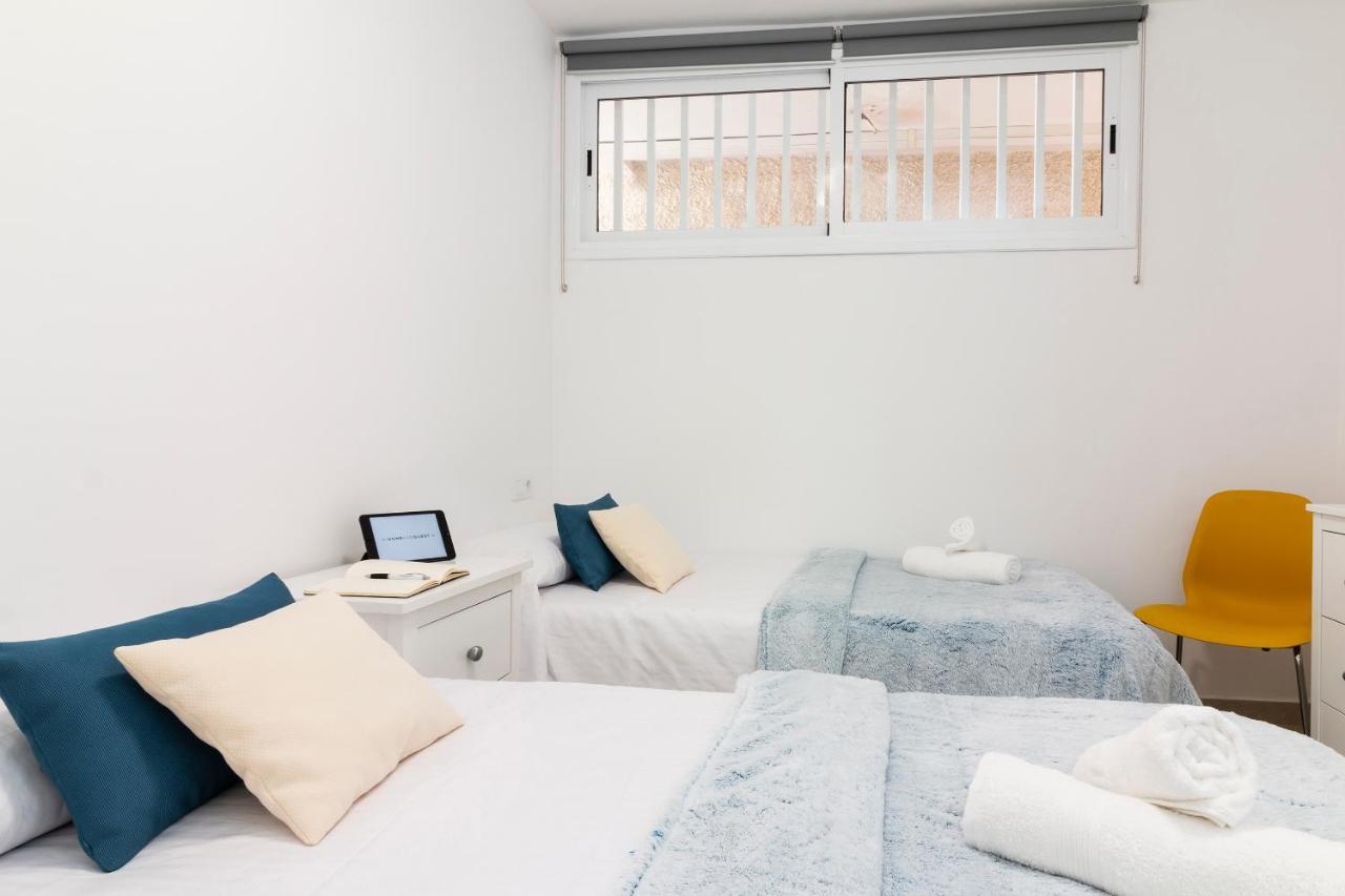 ארונה Homeforguest Modern And Recently Renovated Apartment In Arona מראה חיצוני תמונה