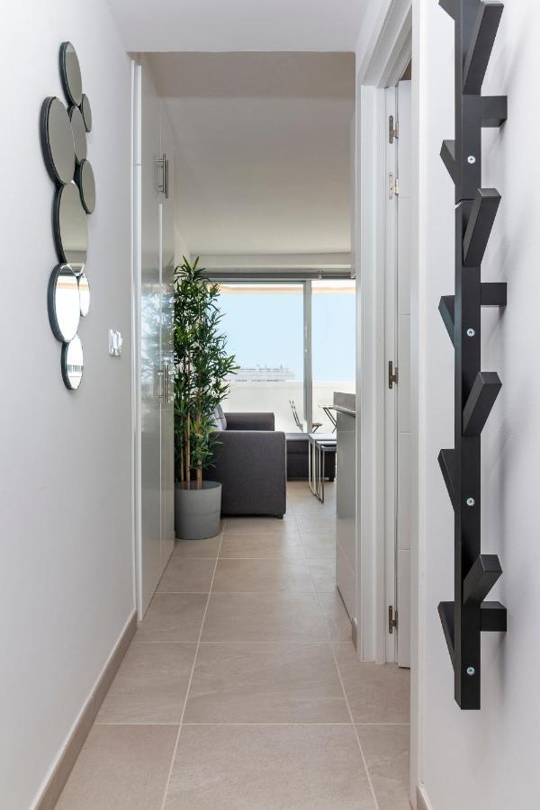 ארונה Homeforguest Modern And Recently Renovated Apartment In Arona מראה חיצוני תמונה